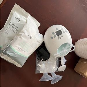 Motif breast pump 🍼